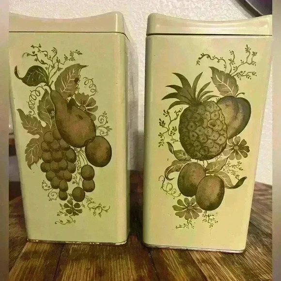 Vtg Avocado Green '1970’s Metal Canister Set of 2 Fruit Plastic Lid Ransburg - Picture 1 of 9